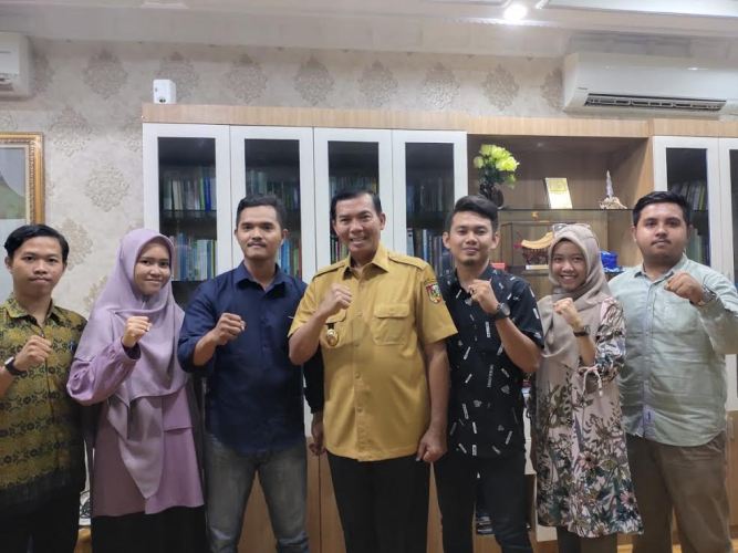 Asap Makin Tebal, Ipemaru Jumpai Wali Kota Pekanbaru