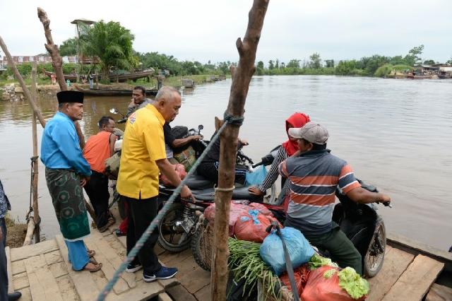 Andi Rachman Komit Bangun Dua Jembatan Baru di Bonai Darussalam