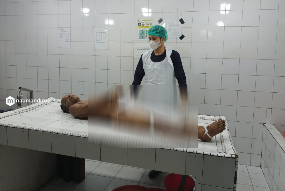 Tukang Tanpa Identitas Tewas Saat Perbaiki Plafon Rumah Warga Pekanbaru