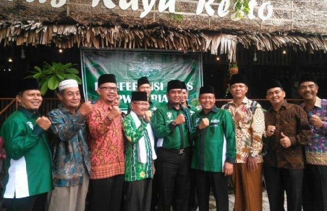 PWNU Riau Taja Festival Sholawat Badar, Diikuti 41 Ribu Santri di Hadapan Presiden RI