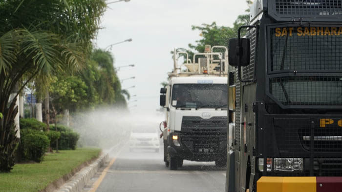 Pelalawan dan RAPP-APR Semprotkan Disinfektan di Kota Pangkalan Kerinci