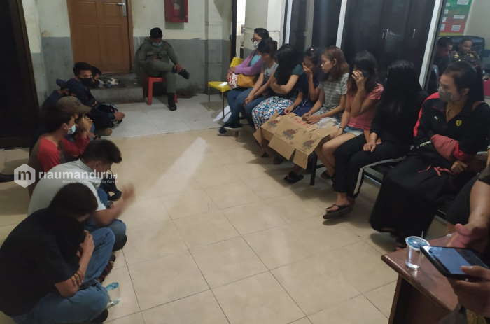 18 Muda-mudi Diamankan Satpol PP Pada Razia di Dua Hotel Pekanbaru