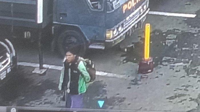 Pakai Jaket Ojol, Polisi Tegaskan Pelaku Bom Bunuh Diri di Polrestabes Medan Nyamar