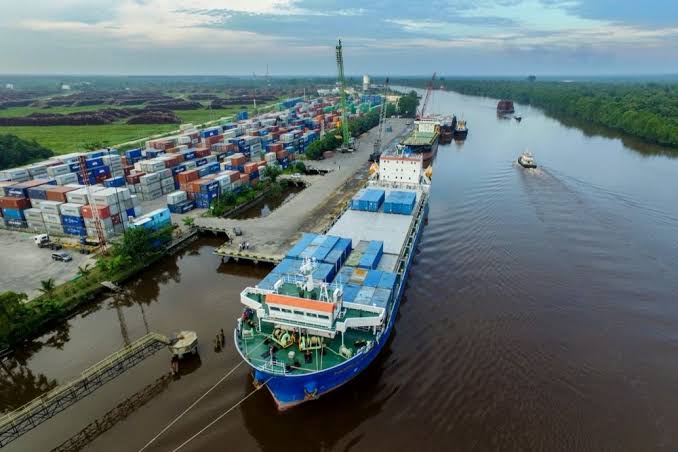 Neraca Ekspor Impor Riau Surplus di Februari 2024