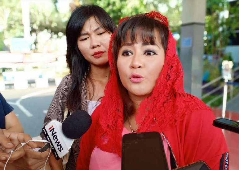 Dewi Tanjung Ngotot Ingin Anies Mundur: Presiden Saja Bisa Lengser, Apalagi Gubernur
