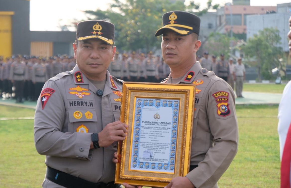 Satnarkoba Polres Bengkalis Terima Penghargaan dari Kapolda Irjen Herry Atas Prestasi Ungkap Narkoba