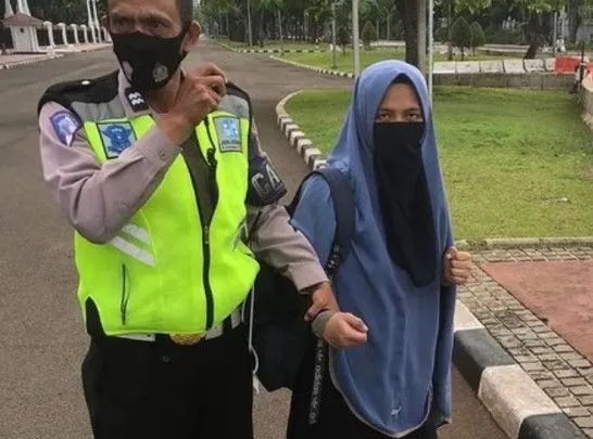 Siapa Wanita yang Bawa Senjata ke Istana itu?, Ini Penjelasan Polisi