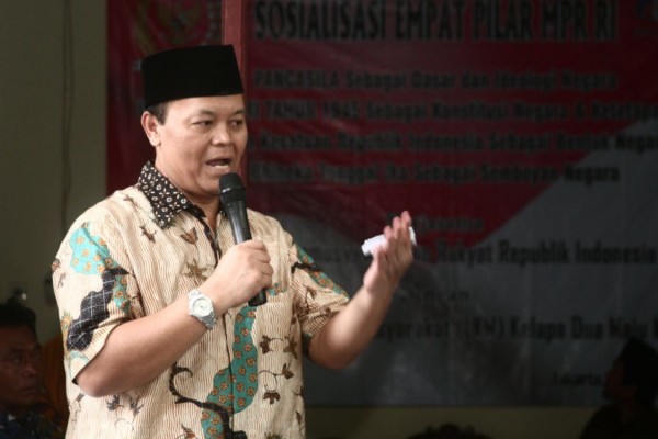 Hidayat Nur Wahid Singgung Janji-janji Jokowi
