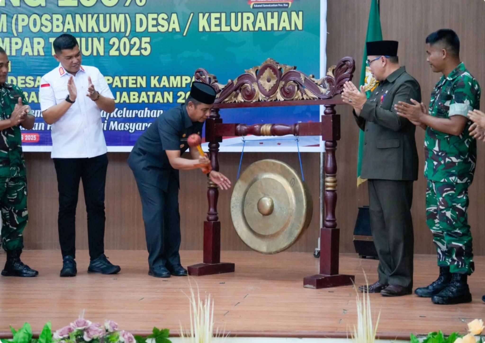 Bupati Ahmad Yuzar Launching Posbakum Kampar