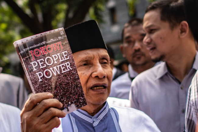 Amien Rais Luncurkan Buku Berisi 13 Pencapaian Negatif Jokowi