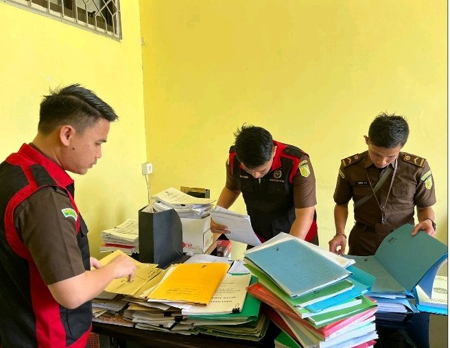 Dugaan Korupsi Pupuk Bersubsidi, Kejari Siak Geledah Kantor Dinas Pertanian dan Distributor