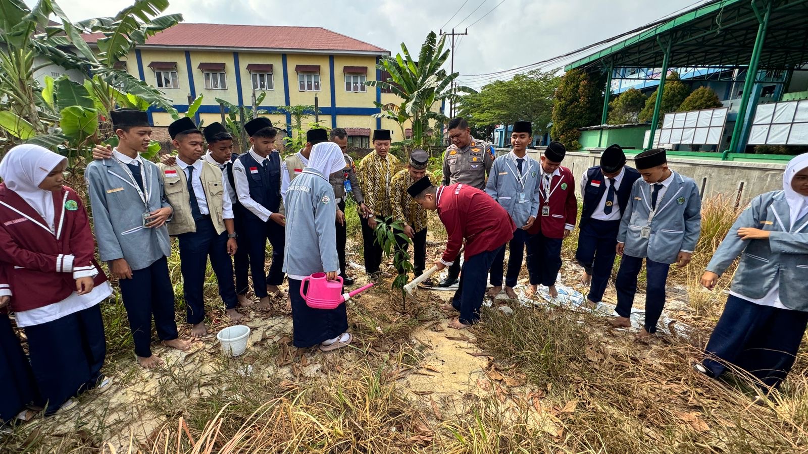 Polisi Datangi MTs Fadhillah: Sosialisasikan Tertib Lalulintas Hingga Green Policing