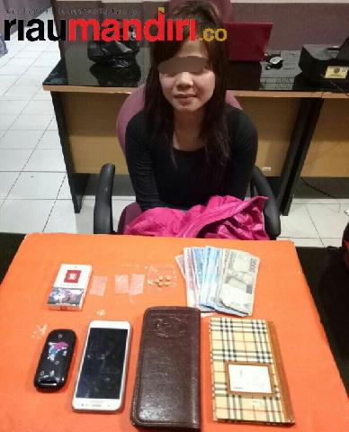 Kerap Transaksi Narkoba di Kos-Kosan, Wanita Cantik Diringkus Polisi