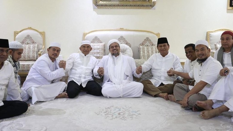 Sah! Habib Rizieq Serukan Umat Dukung Penuh Prabowo-Sandi di Pilpres 2019