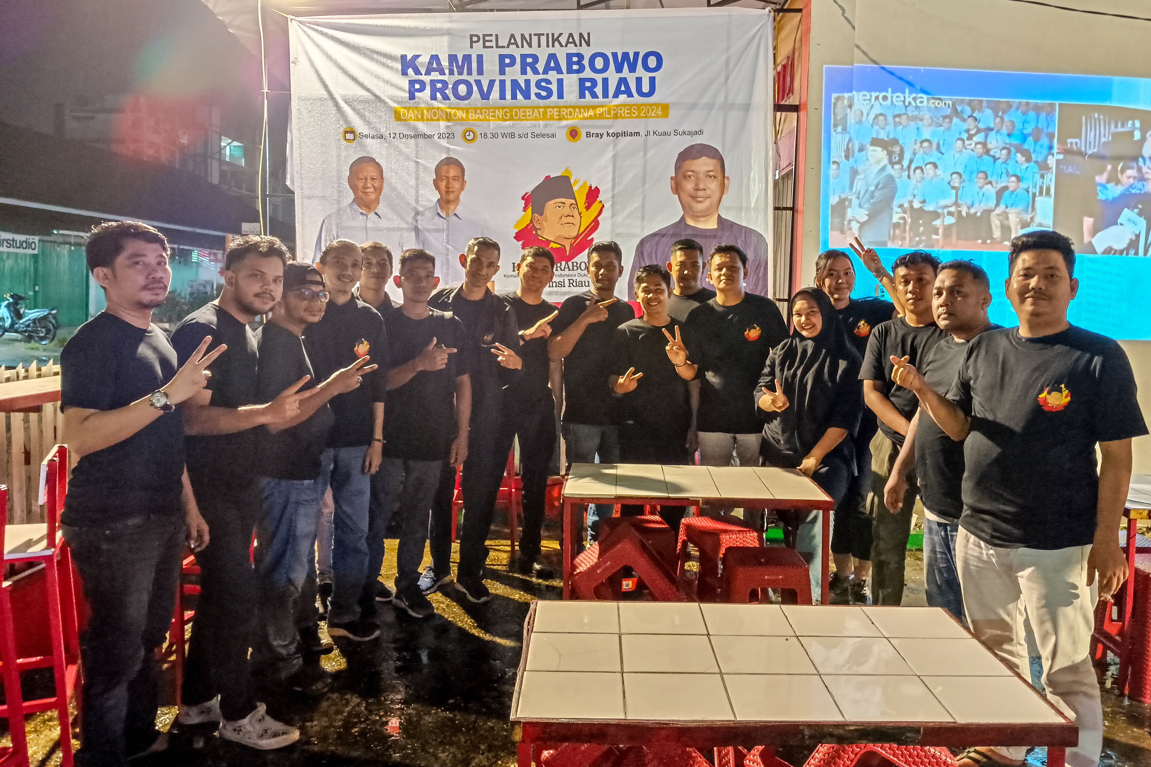 Bersama Milenial dan Gen Z, Relawan KAMI Probowo Riau Nobar Debat Calon Presiden