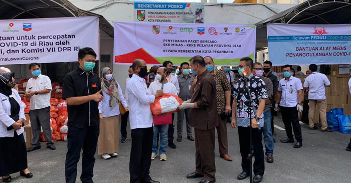 SKK Migas Sumbagut - KKKS Wilayah Riau Kembali Berikan Bantuan Paket Sembako