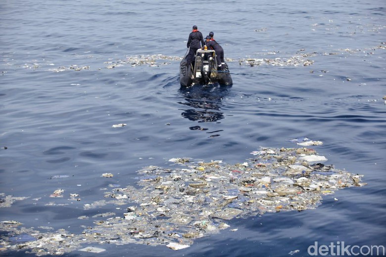 Pagi Ini Penyelam Kembali Cari Korban Jatuhnya Lion Air JT 610 