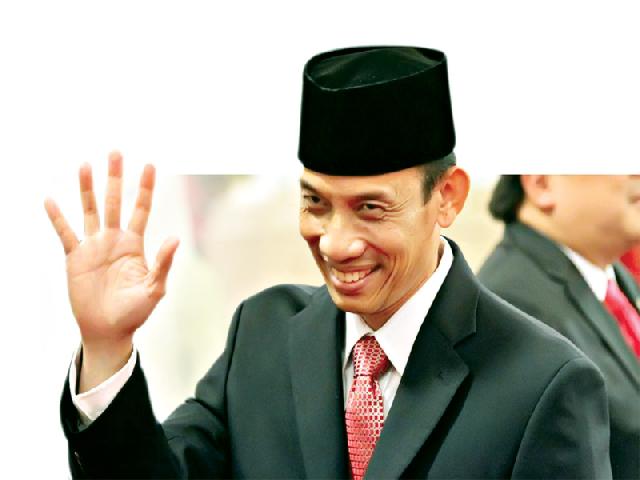 Jokowi Berhentikan Menteri ESDM Arcandra