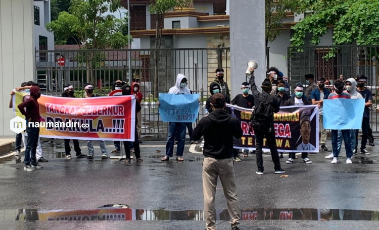 Syamsuar Adukan Massa AMPUN ke Polda, FKPMR: Kita Dukung!