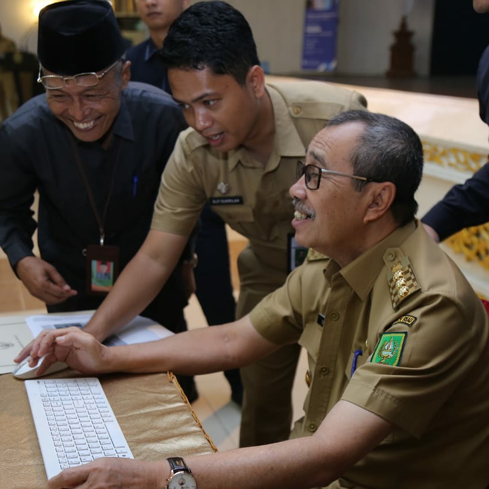 Gubernur Riau Ajak Masyarakat Sukseskan Sensus Penduduk 2020