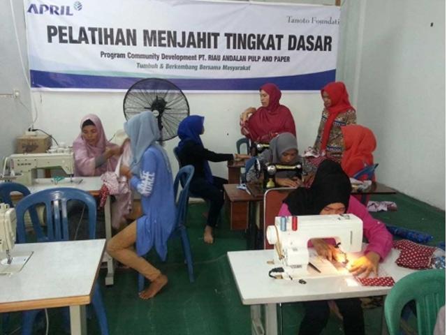 RAPP Gelar Pelatihan Menjahit