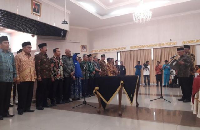 Gubri Lantik Pengurus Forum Komite SMA, SMK dan SLB se Riau