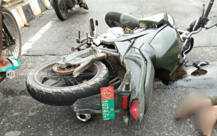Kecelakaan di Siak, Pengendara Sepeda Motor Dinas TNI Tewas di Tempat