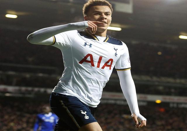 Tottenham Menjaga Jarak