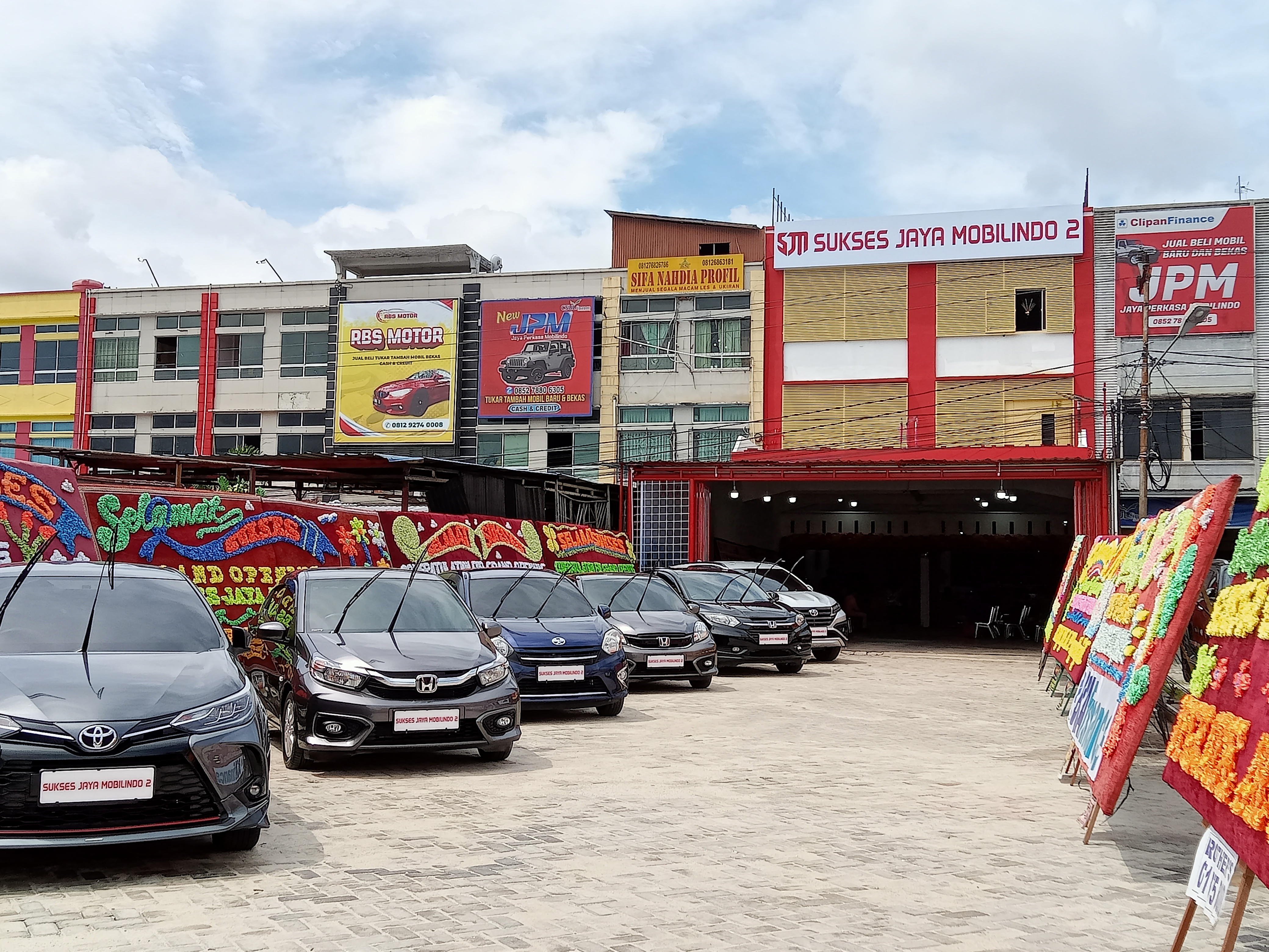Dealer Sukses Jaya Mobilindo 2 Resmi Dibuka, Tawarkan Penjualan Mobil Bekas dan Baru