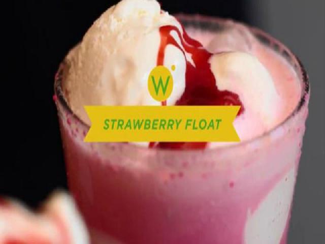 Strawberry float solusi penghilang dahaga di akhir pekan