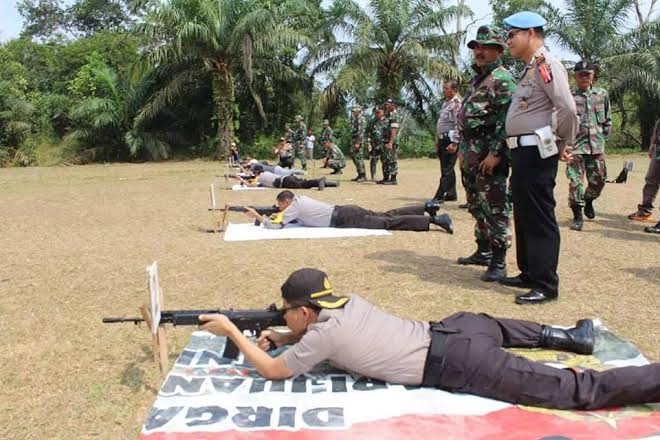 TNI- Polri di Inhu Gelar Latihan Tembak Bersama