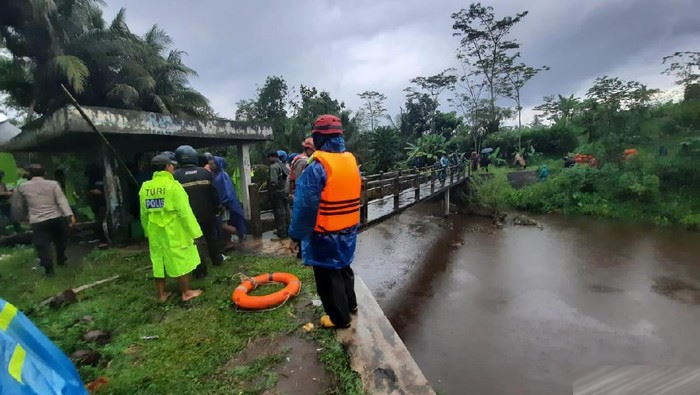 6 Siswa Tewas saat Susur Sungai, Bupati Sleman: Kecerobohan yang Berakibat Fatal!