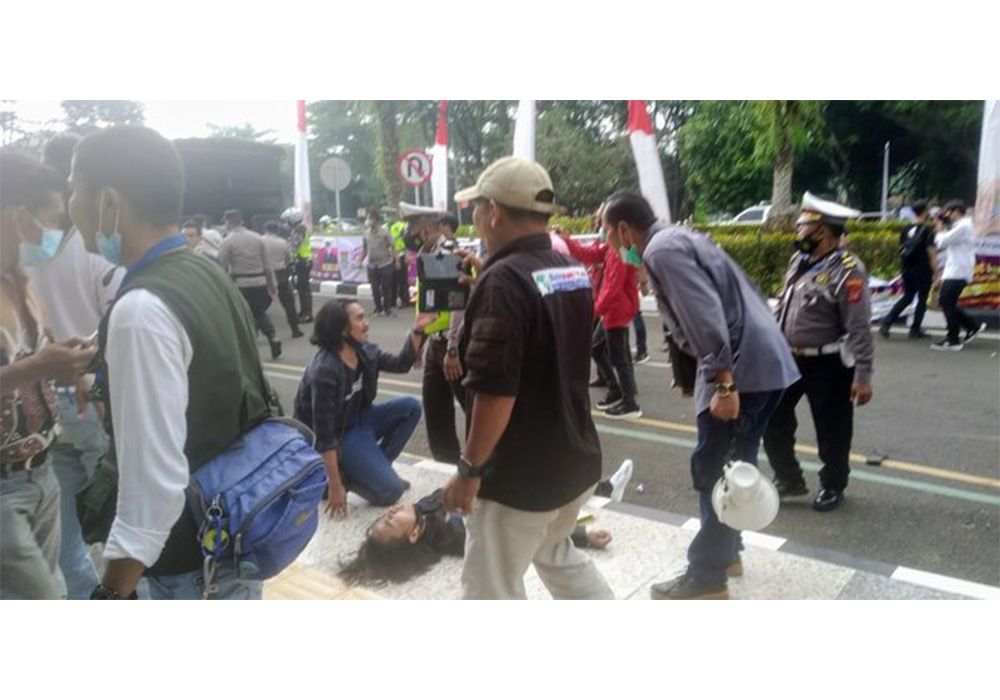Selang Sehari, Mahasiswa Korban 'Smackdown' Polisi Dilarikan ke RS