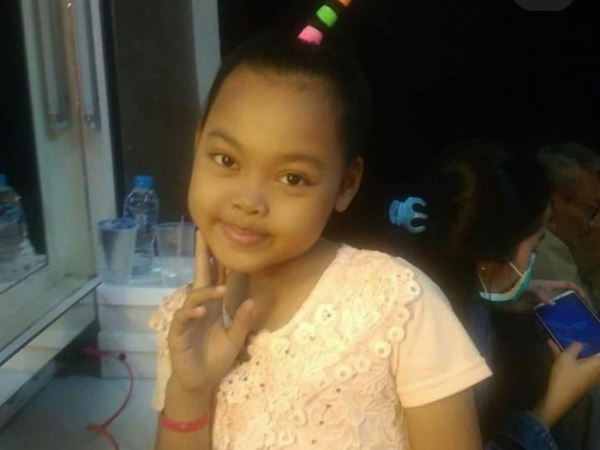 Nasib Tidak Ada yang Tahu, Pesinetron Misca Mancung Sekarang Jualan Gelang di Sekolah