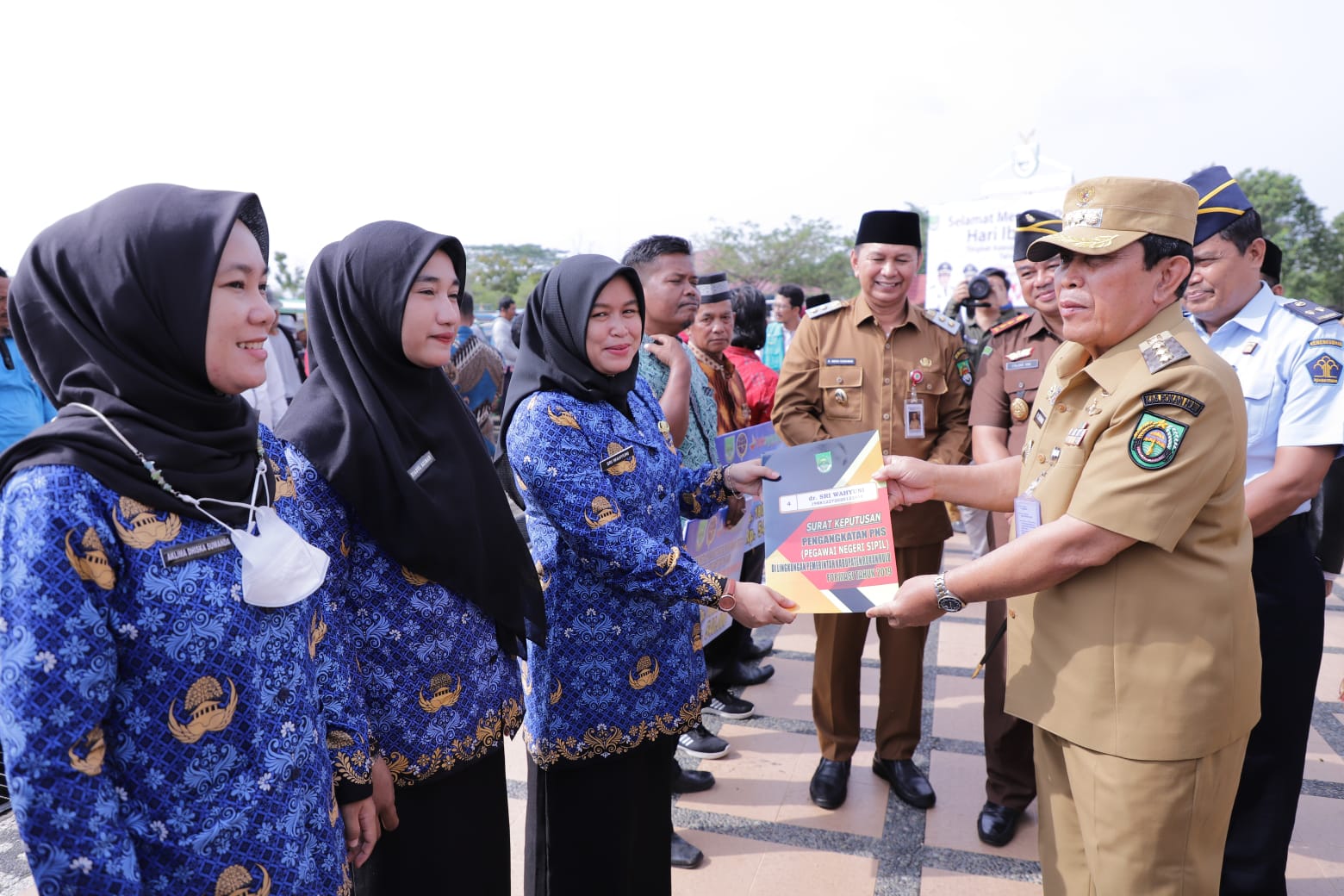 Ratusan PNS di Rohul Terima SK Kepegawaian