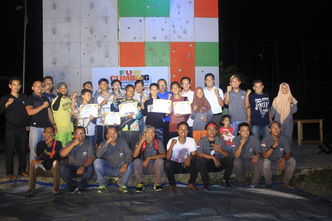 Pelajar SD, SMP dan SMA Ikuti Kompetisi Fun Climbing ACRA