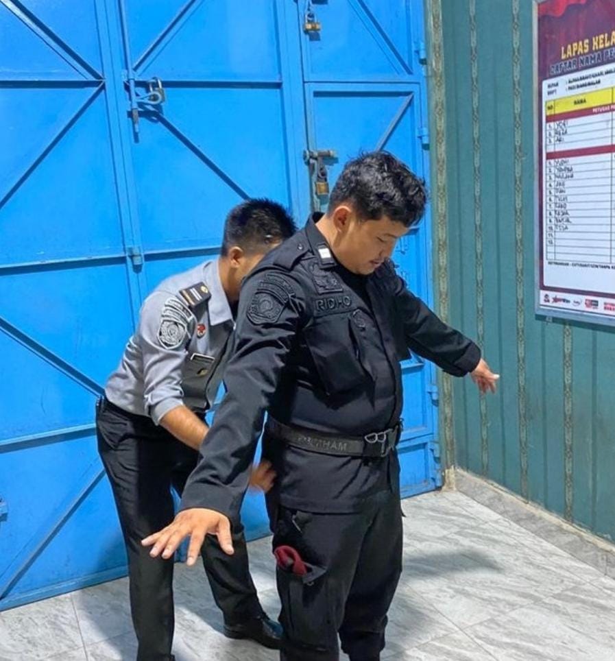 Petugas Diperiksa Sebelum Masuk Steril Area di Lapas Bangkinang