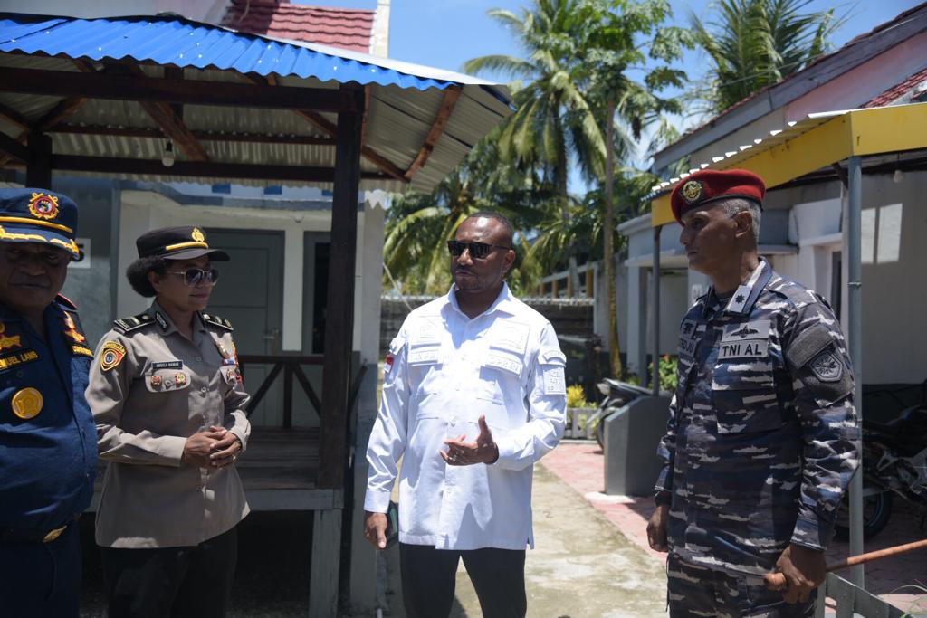 Serap Aspirasi TNI di Papua Tengah, Yan Mandenas Temukan Lanal Belum Dapat Anggaran