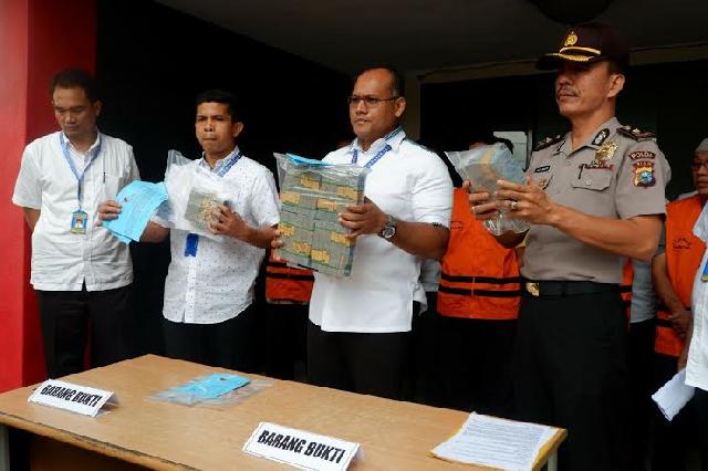 Polda Riau Ungkap Modus Pemotongan Honor di Satpol PP Kampar