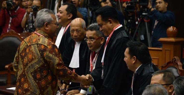 Yusril Sebut Permohonan Prabowo-Sandiaga di Sidang MK Cacat Formil