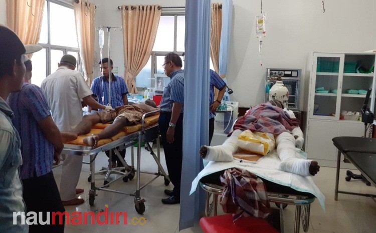 Ratusan Massa Bakar Gudang PT Sido Muncul di Rohil, Dua Orang Terluka