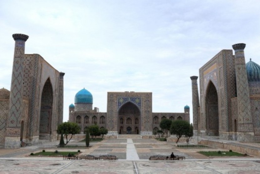 Samarkand, Wilayah yang Diperebutkan Penguasa Islam