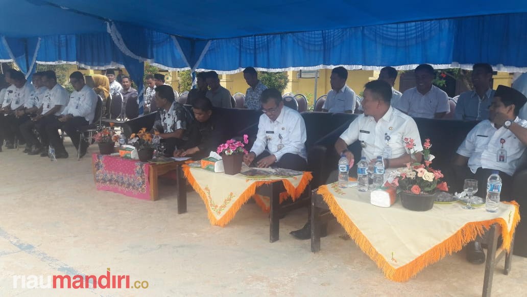 Hari Pertama Kerja Tahun 2019, Bupati Kuansing Kunjungi Tenaga Pendidik di Kecamatan Pucuk Rantau