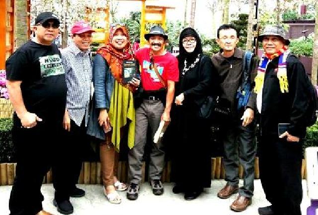 Malam Ini, Penyair Empat Negara Rasakan Aura Panggung Tok Tan