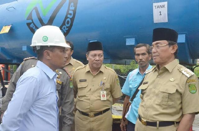 Bupati Inhil Instruksikan Akomodir Pembuatan KTP - El Karyawan PT PSG