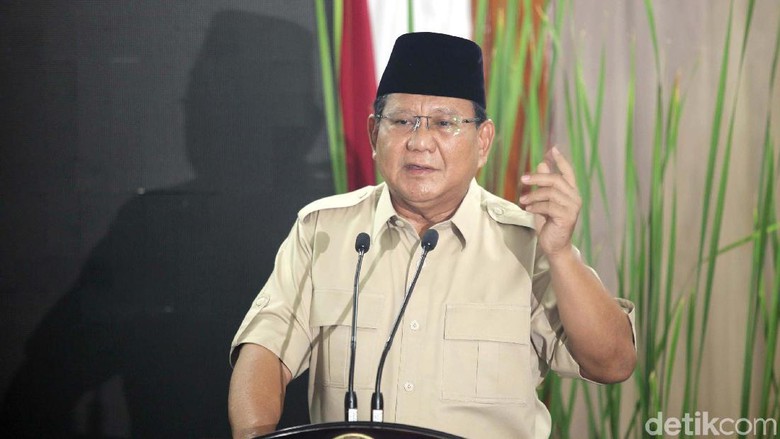 Prabowo Angkat Bicara Soal Politik 2 Kaki