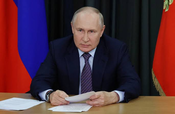 Putin Sebut Rusia Sedang Kembangkan Senjata Baru
