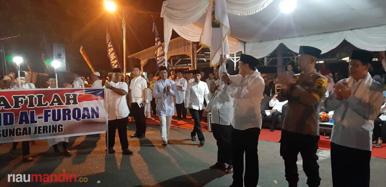 Dibuka Wabup, Pawai Takbir Diikuti Seluruh Masjid dan Musala di Teluk Kuantan