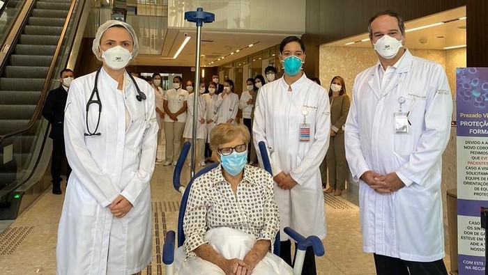 Sempat Dikira Tak Akan Selamat, Akhirnya Nenek 97 Tahun Sembuh dari Virus Corona