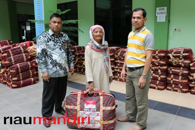 Saniyah, Tukang Sayur Naik Haji Asal Riau